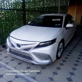 Toyota Camry 2021