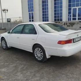 Toyota Camry 2000