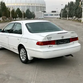 Toyota Camry 2001