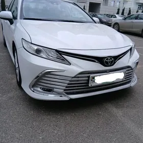 Toyota Camry 2022