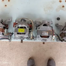 Stiralniy masynyn motorciki