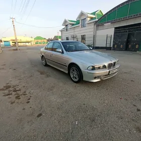 BMW E39 2000