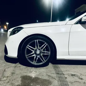 Mercedes-Benz E-Class 2015