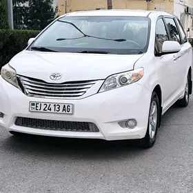 Toyota Sienna 2012