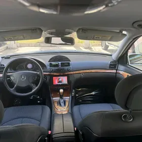 Mercedes-Benz E320 2003