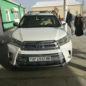 Toyota Highlander 2018