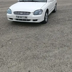 Hyundai Sonata 2000