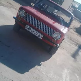 Lada 2104 1986
