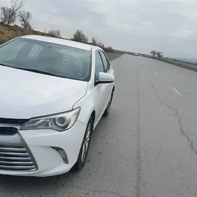 Toyota Camry 2017