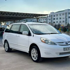 Toyota Sienna 2008