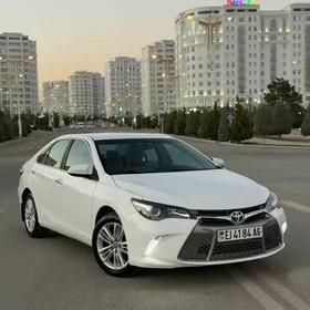 Toyota Camry 2016