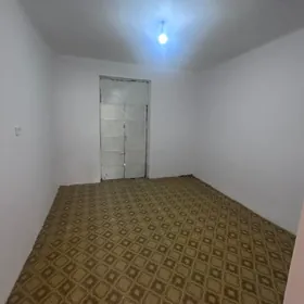 Hitrovka 2 kom 2 etaj arzan