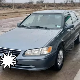 Toyota Camry 2001