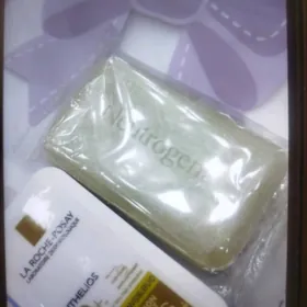 8 Marta podarok so skidkoi