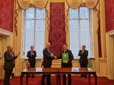 Türkmenistan we Beýik Britaniýa bilim ulgamynda hyzmatdaşlyk boýunça dört resminama gol çekdi