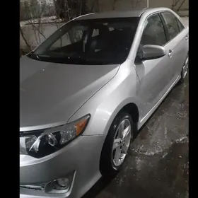 Toyota Camry 2013