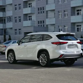 Toyota Highlander 2023