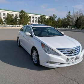 Hyundai Sonata 2010