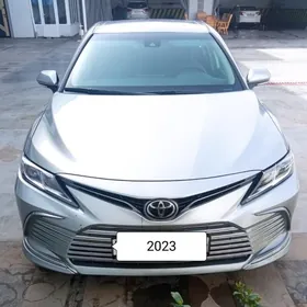Toyota Camry 2023