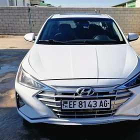 Hyundai Elantra 2020