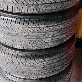 235 45 18 Bredistone