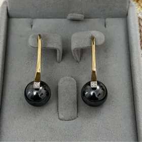 Gyzyl yerewan gulakhalka