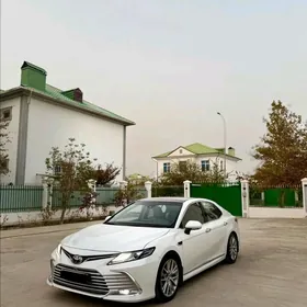 Toyota Camry 2023