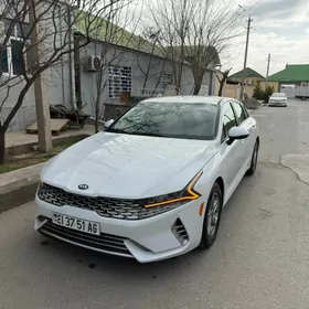 Hyundai Elantra 2021