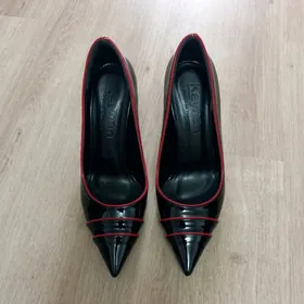 Женская обувь