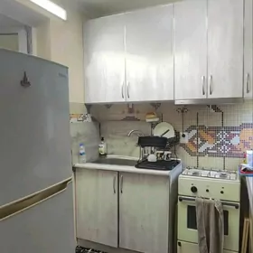 СРОЧНО 1 В 2 КОМН 4/2этаж