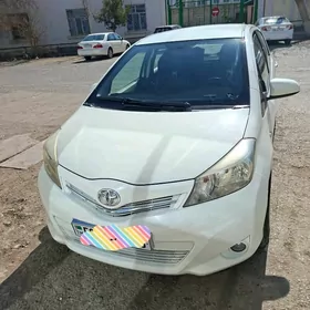 Toyota Yaris 2013