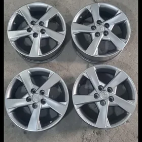 Toyota Corolla Diska 15 lik