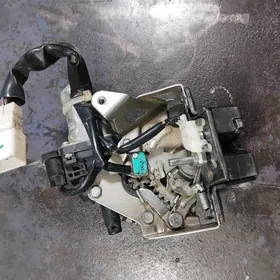 замок багажника