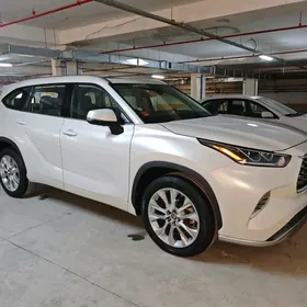 Toyota Highlander 2022