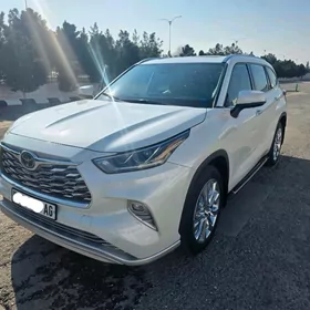 Toyota Highlander 2020