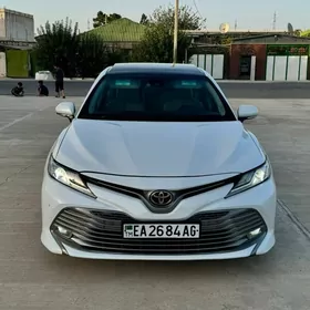 Toyota Camry 2018