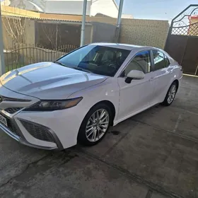 Toyota Camry 2024