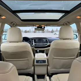 Toyota Highlander 2017