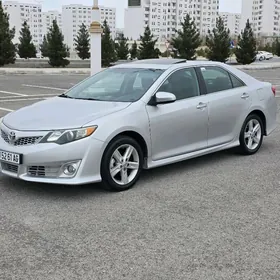 Toyota Camry 2013
