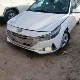 Hyundai Elantra 2022