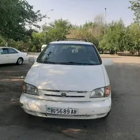 Toyota Sienna 2000