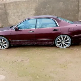 Mitsubishi Diamante 2002