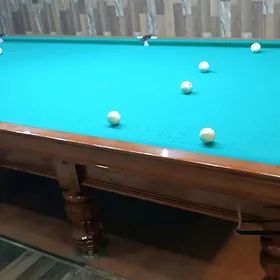 бильярдный стол