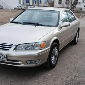 Toyota Camry 2000