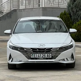 Hyundai Elantra 2023