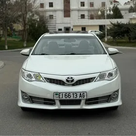 Toyota Camry 2013