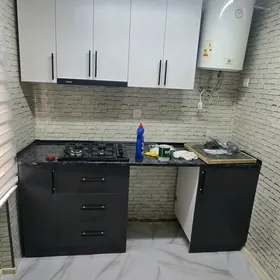 30мкр. 1 в 2 комнаты 2 этаж