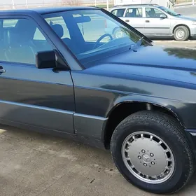 Mercedes-Benz 190E 1990