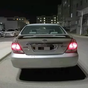 Toyota Camry 2004