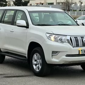 Toyota Land Cruiser Prado 2023